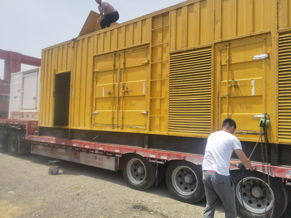 贡嘎除了负载情况和发动机维护,还有哪些因素会影响 200kw 柴油发电机的油耗?