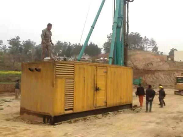贡嘎如何判断水冷式机油散热器密封件是否需要更换?